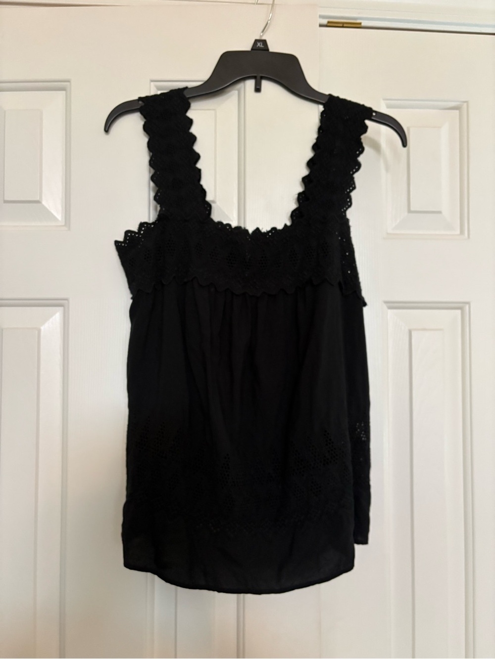 Old Navy Black Lace-Detail Sleeveless Camisole